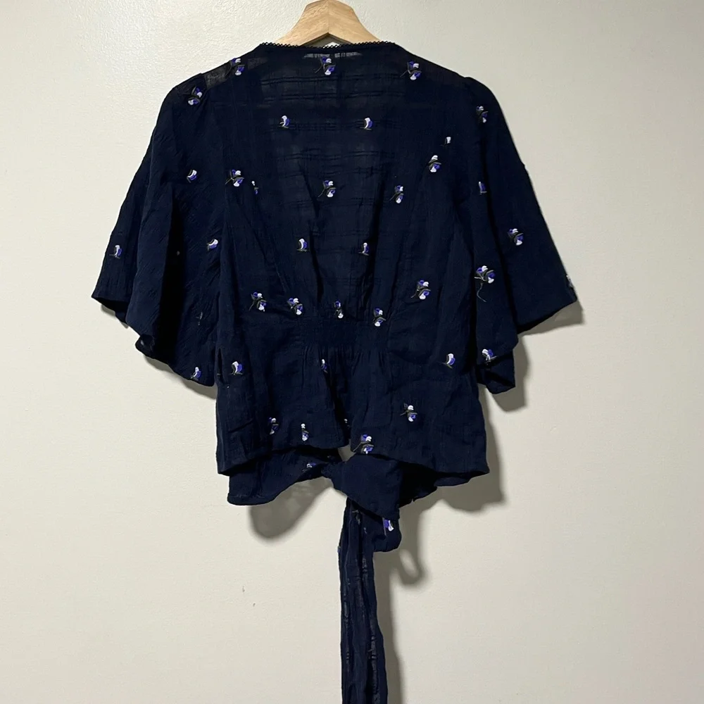 Free People XS Navy Blue Embroidered Wrap Blouse – Cotton, Boho Floral Tie Front - Picture 7 of 13